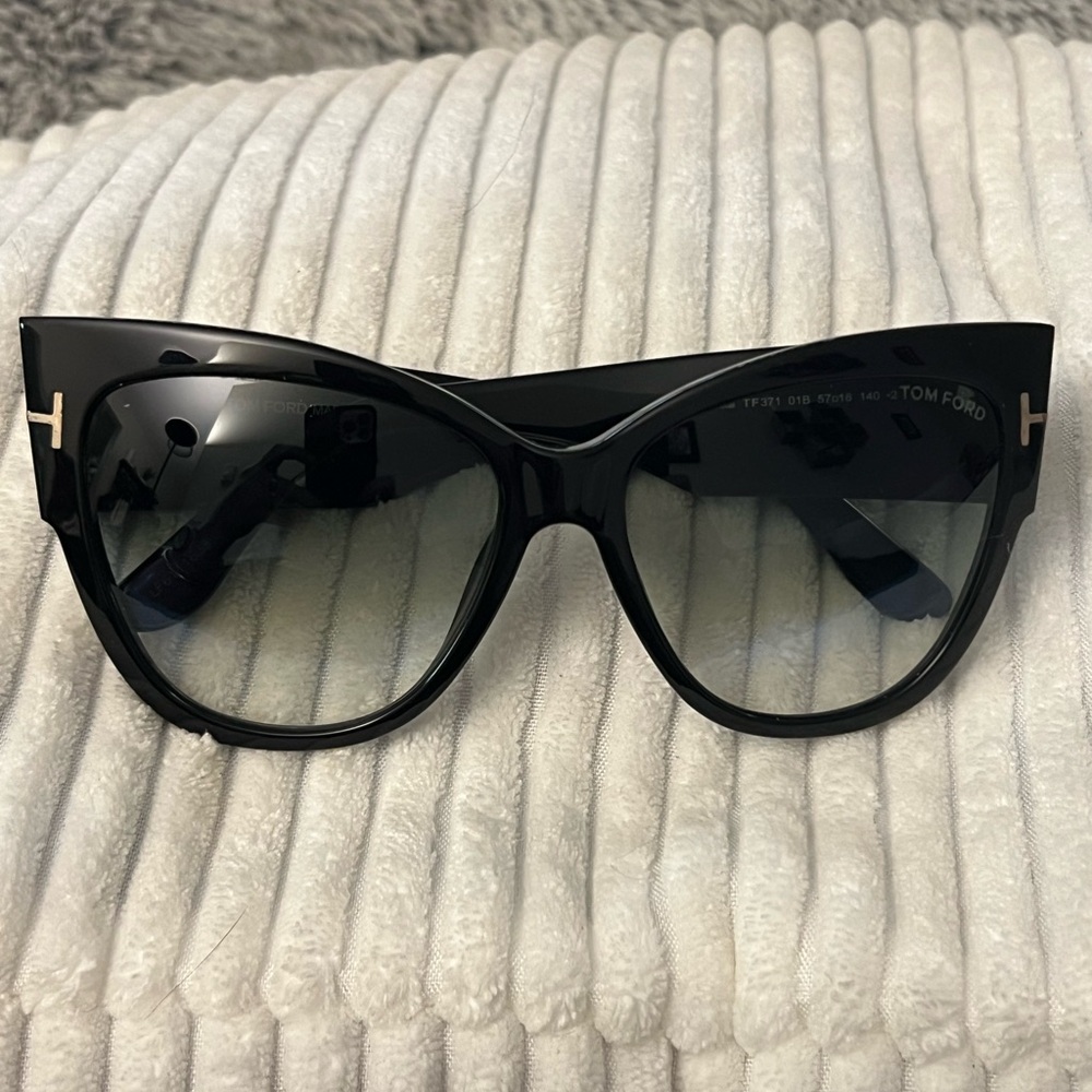 Tom Ford EUC Anoushka sunglasses